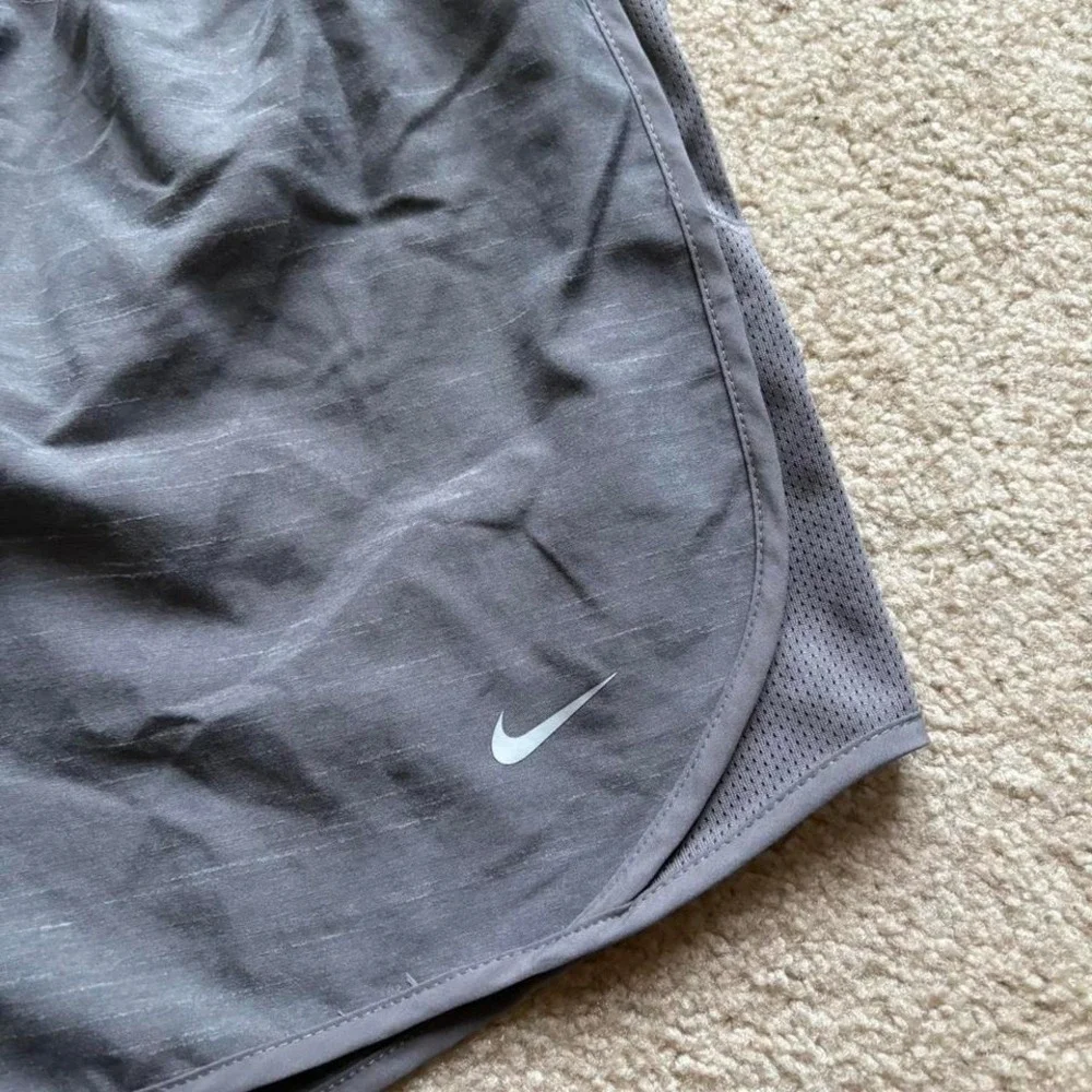 NWT Nike Dri-Fit Running Shorts Grey Drawstring Waist Youth XL Activewear Gym‎
